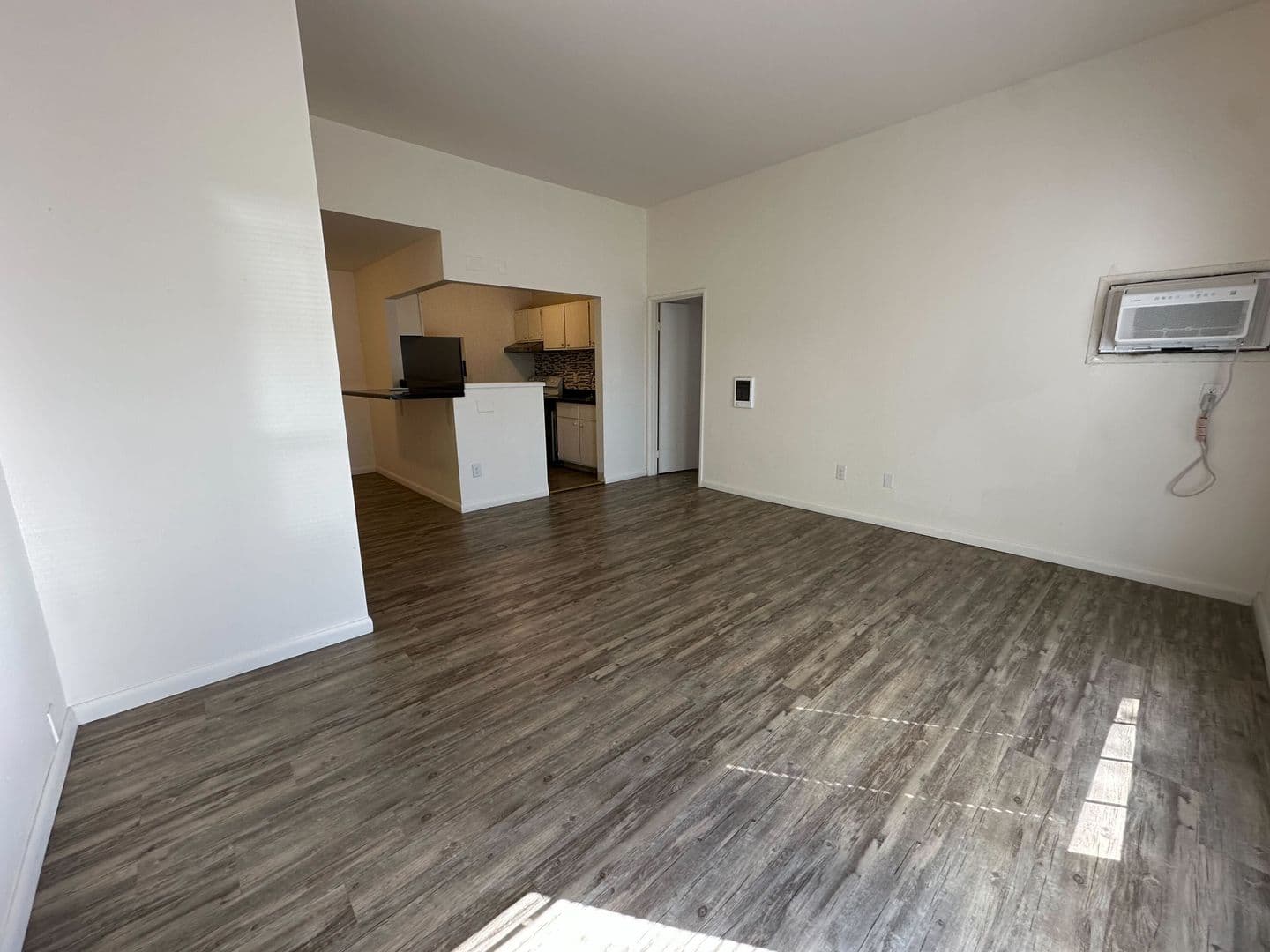 Ithaca Apartment: 87 Uptown Rd