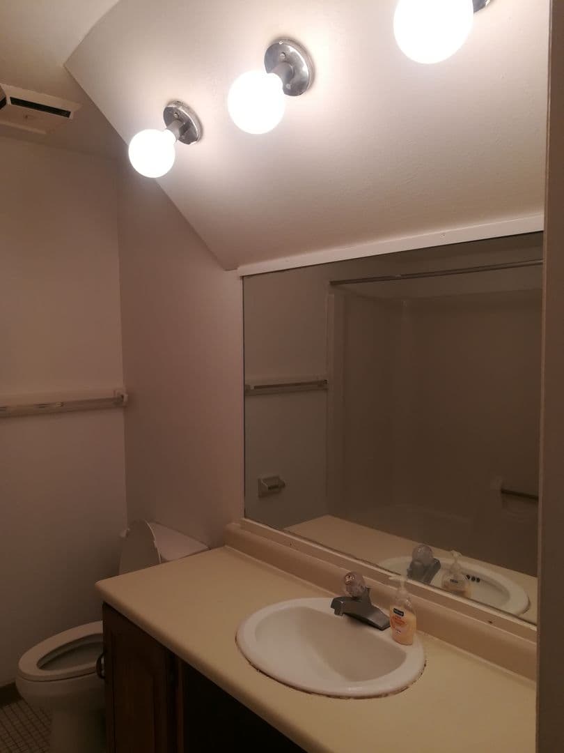 Ithaca Apartment: 87 Uptown Rd