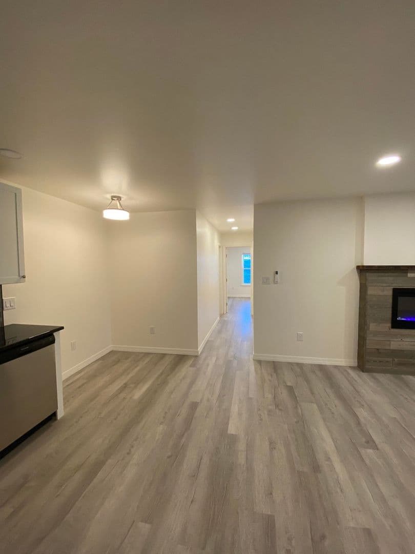 Ithaca Apartment: 87 Uptown Rd