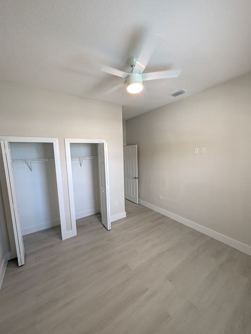Tampa Apartment: 6925 E. 21st Ave