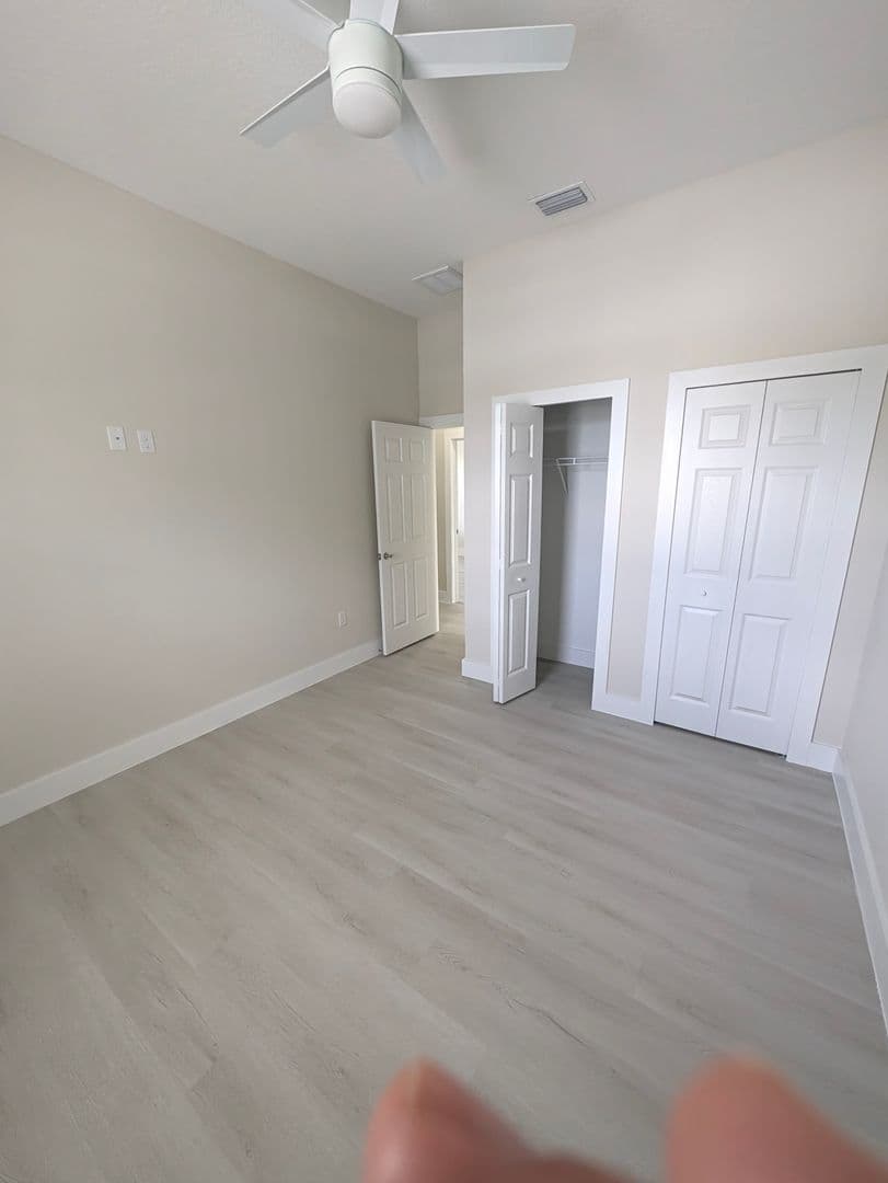 Tampa Apartment: 6925 E. 21st Ave