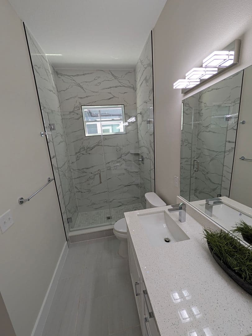 Tampa Apartment: 6925 E. 21st Ave