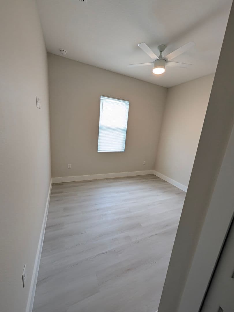 Tampa Apartment: 6925 E. 21st Ave