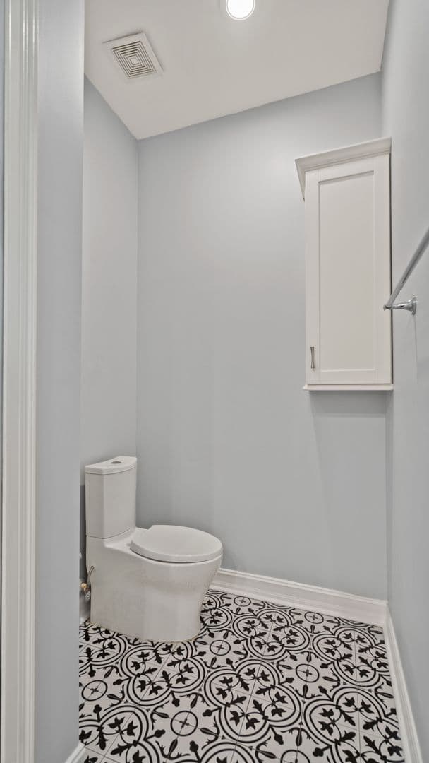 CELEBRATION Condo: 650 CAMPUS ST APT 204
