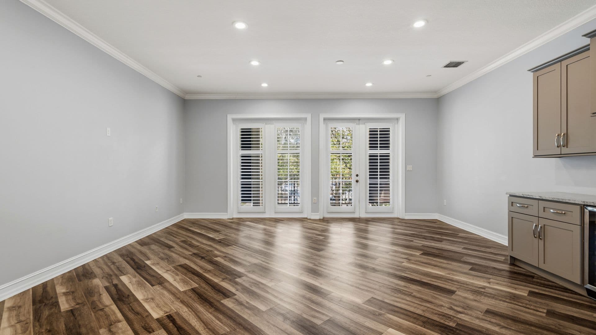 CELEBRATION Condo: 650 CAMPUS ST APT 204