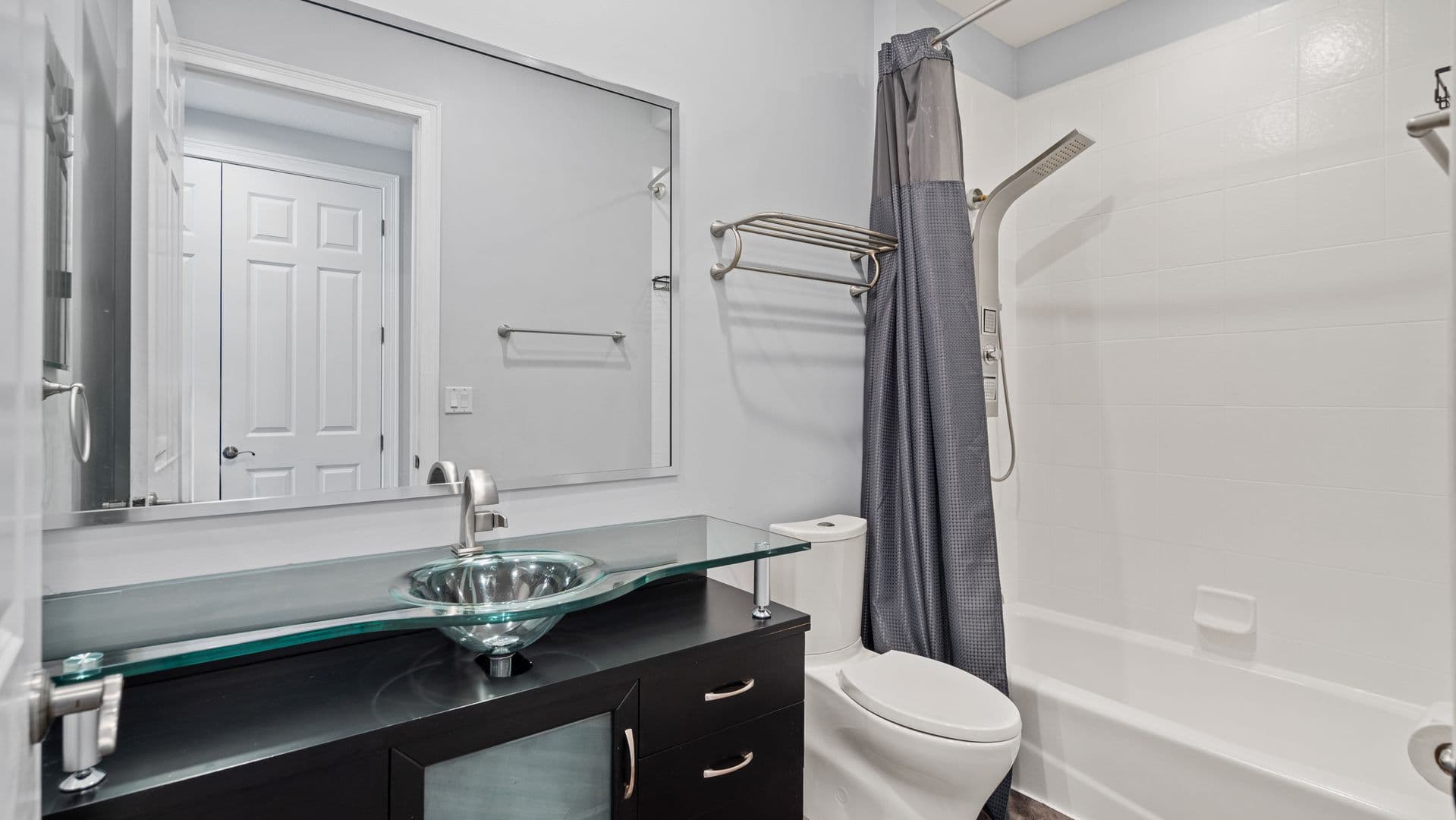 CELEBRATION Condo: 650 CAMPUS ST APT 204