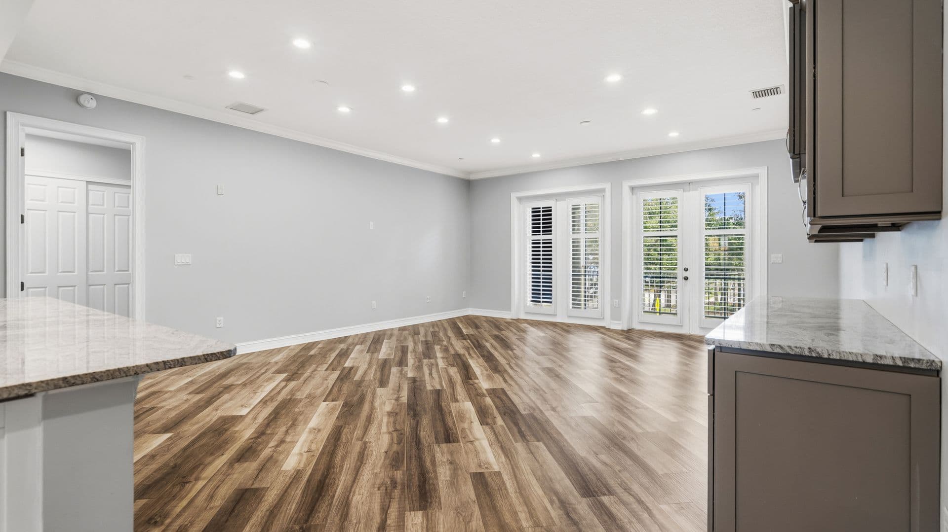 CELEBRATION Condo: 650 CAMPUS ST APT 204