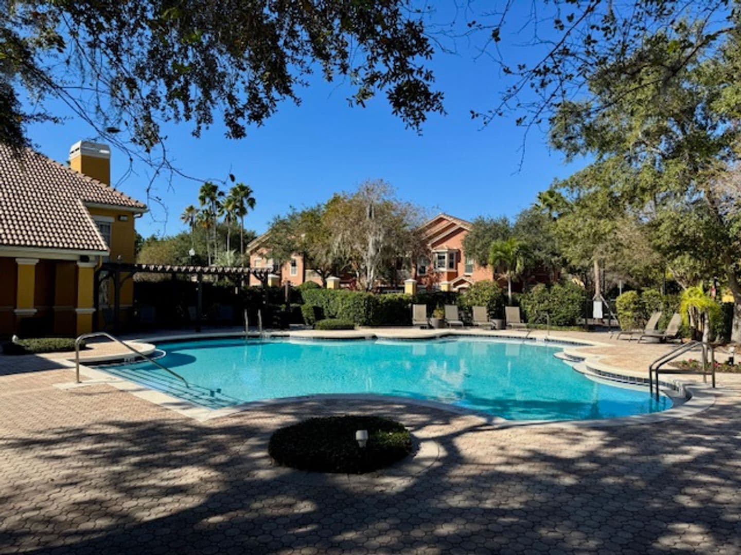 ORLANDO Condo: 8842 VILLA VIEW CIR, # 108