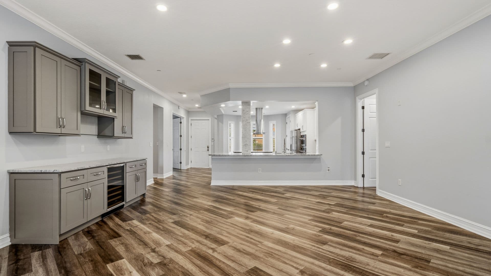CELEBRATION Condo: 650 CAMPUS ST APT 204