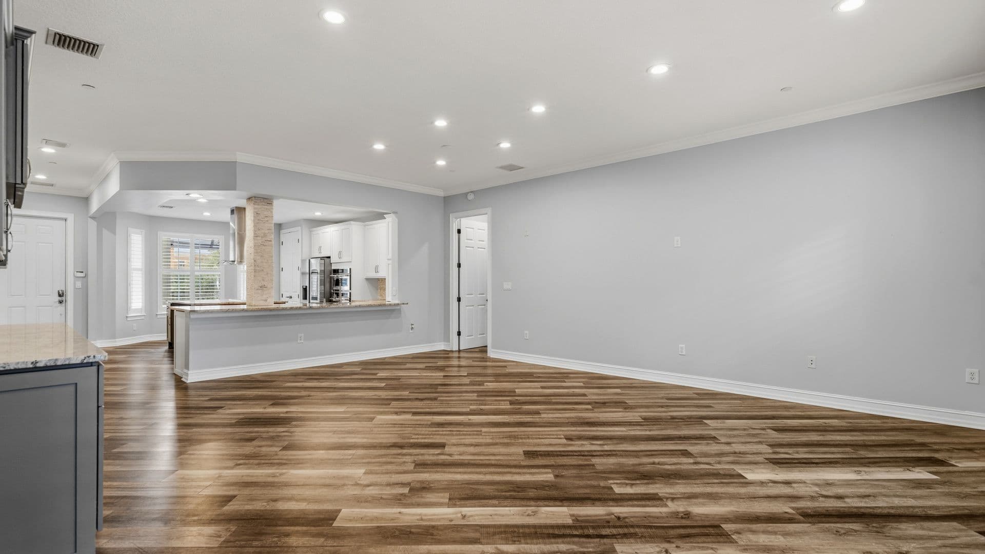 CELEBRATION Condo: 650 CAMPUS ST APT 204