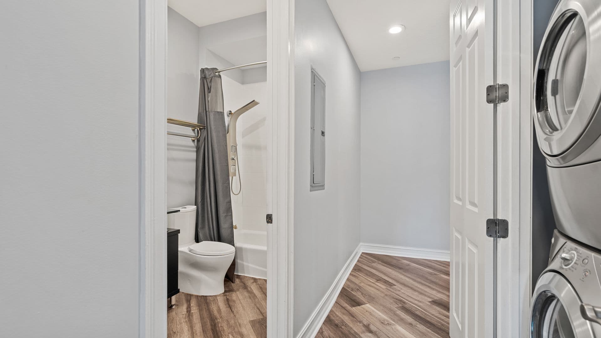 CELEBRATION Condo: 650 CAMPUS ST APT 204