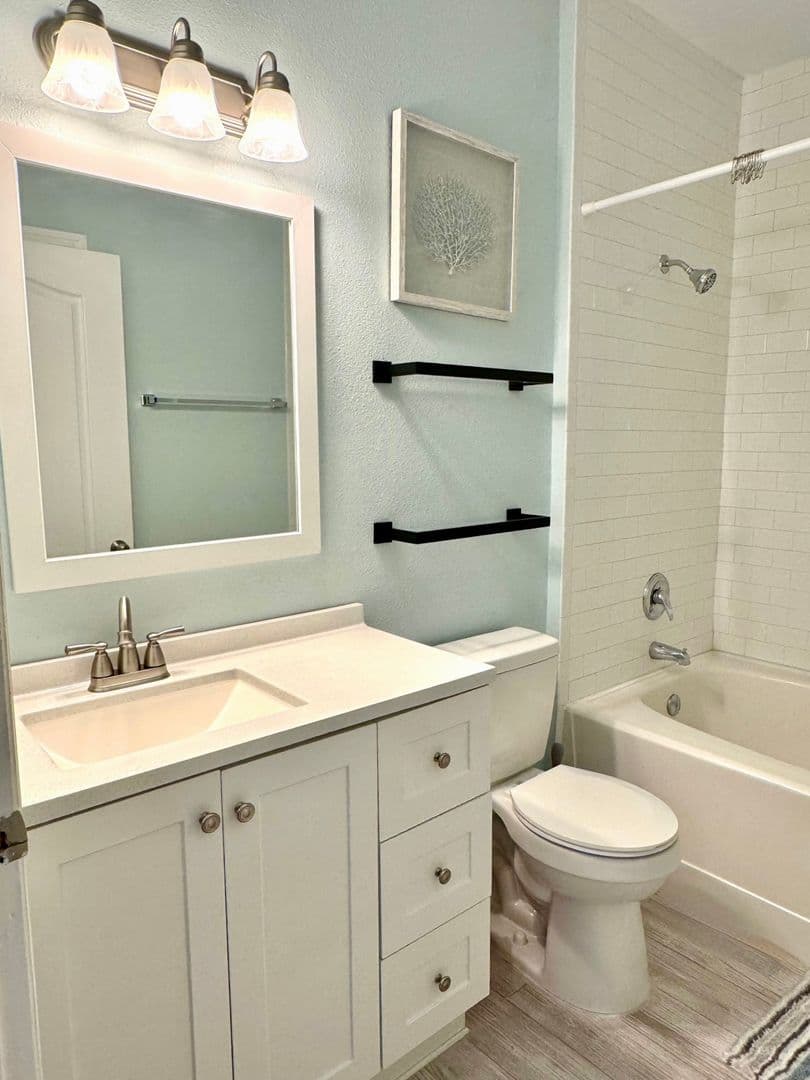 ORLANDO Condo: 8842 VILLA VIEW CIR, # 108