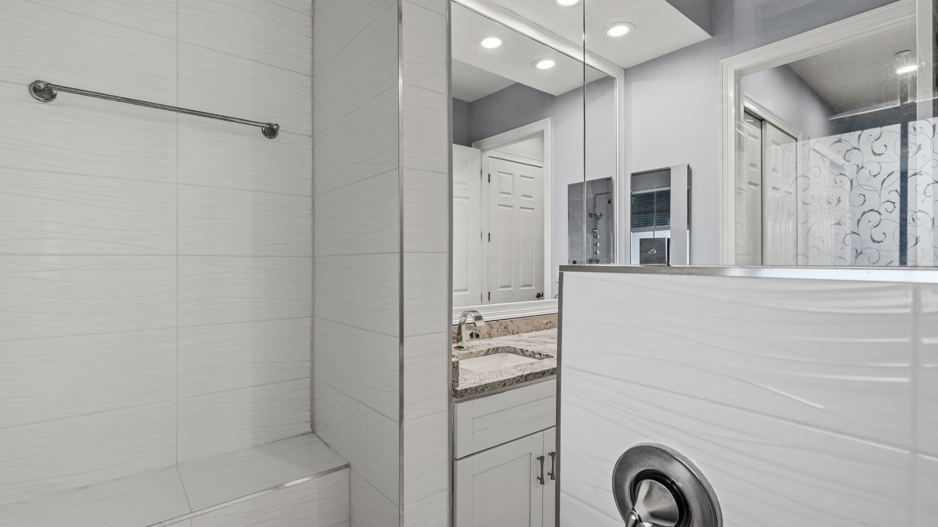 CELEBRATION Condo: 650 CAMPUS ST APT 204