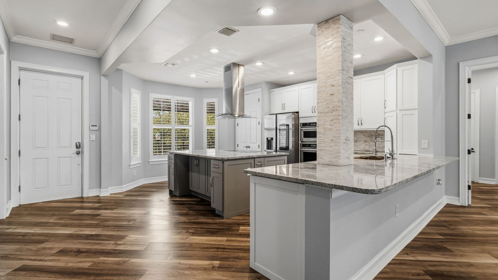 CELEBRATION Condo: 650 CAMPUS ST APT 204