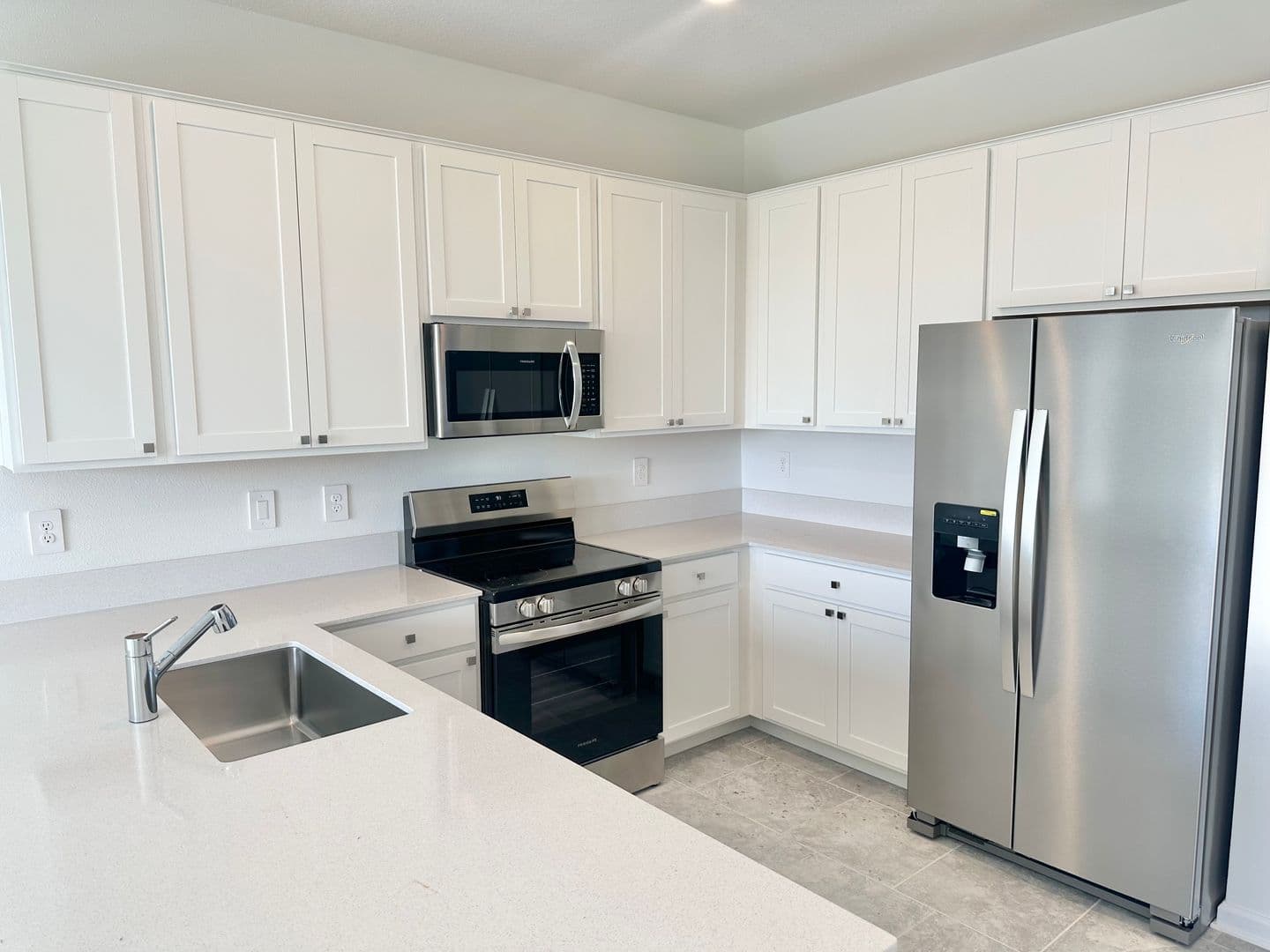 Davenport Townhome: 2776 PIERR Street