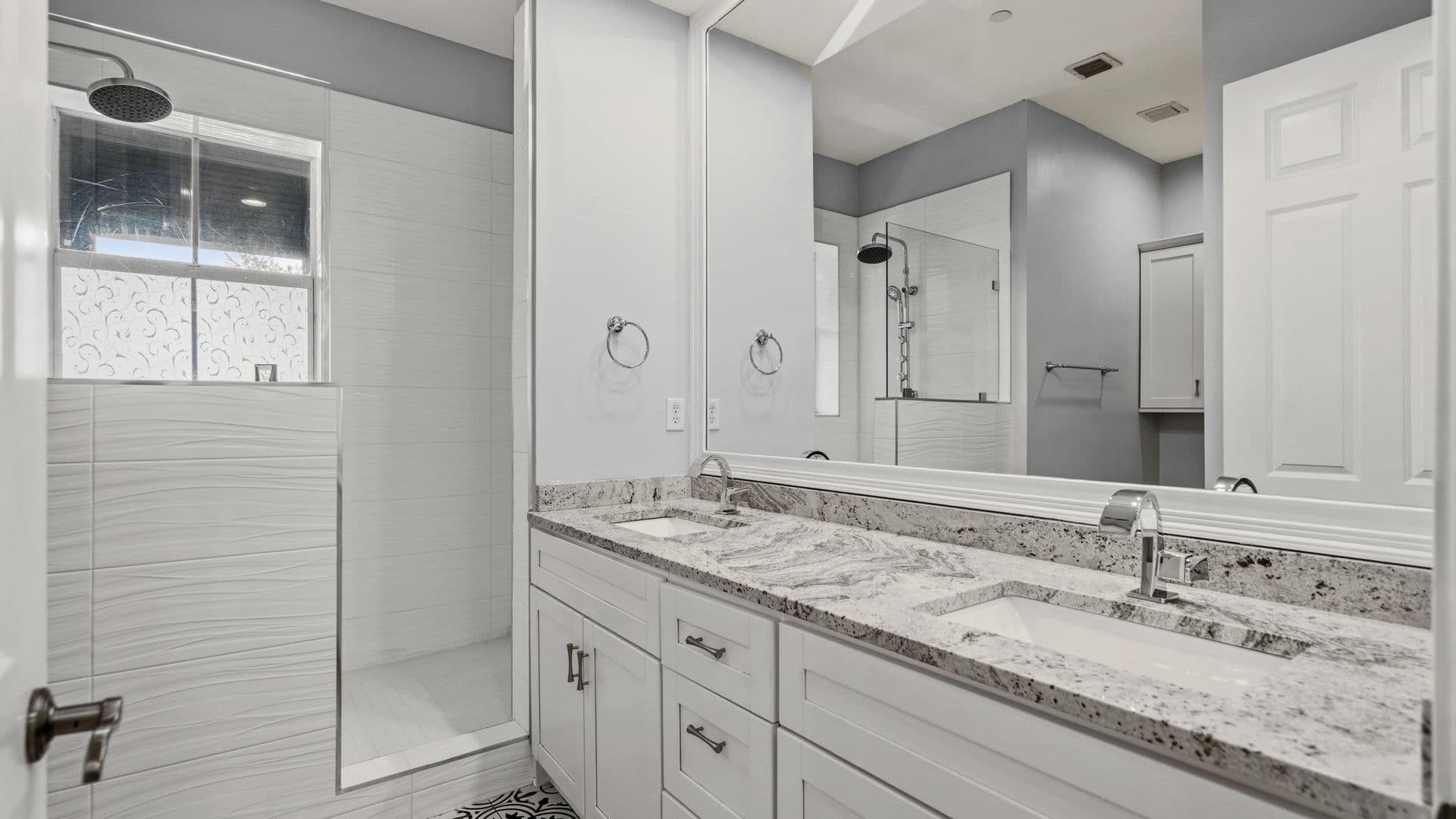 CELEBRATION Condo: 650 CAMPUS ST APT 204