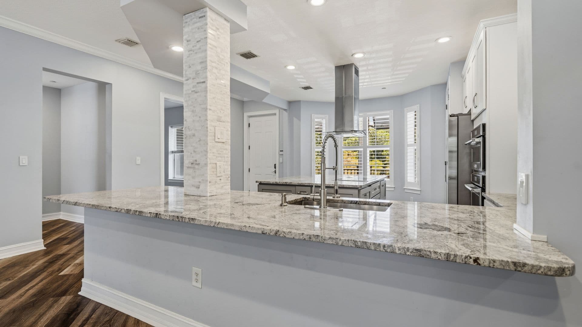 CELEBRATION Condo: 650 CAMPUS ST APT 204