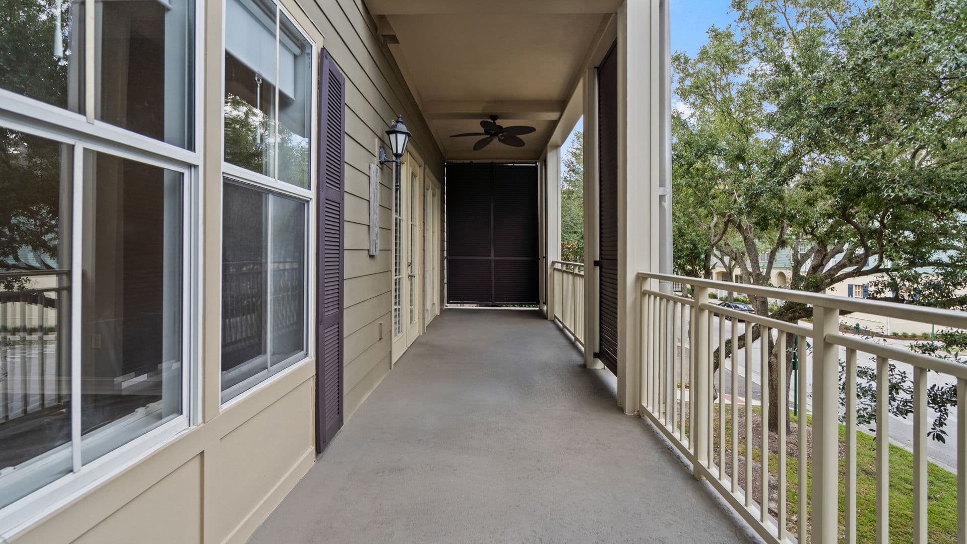 CELEBRATION Condo: 650 CAMPUS ST APT 204