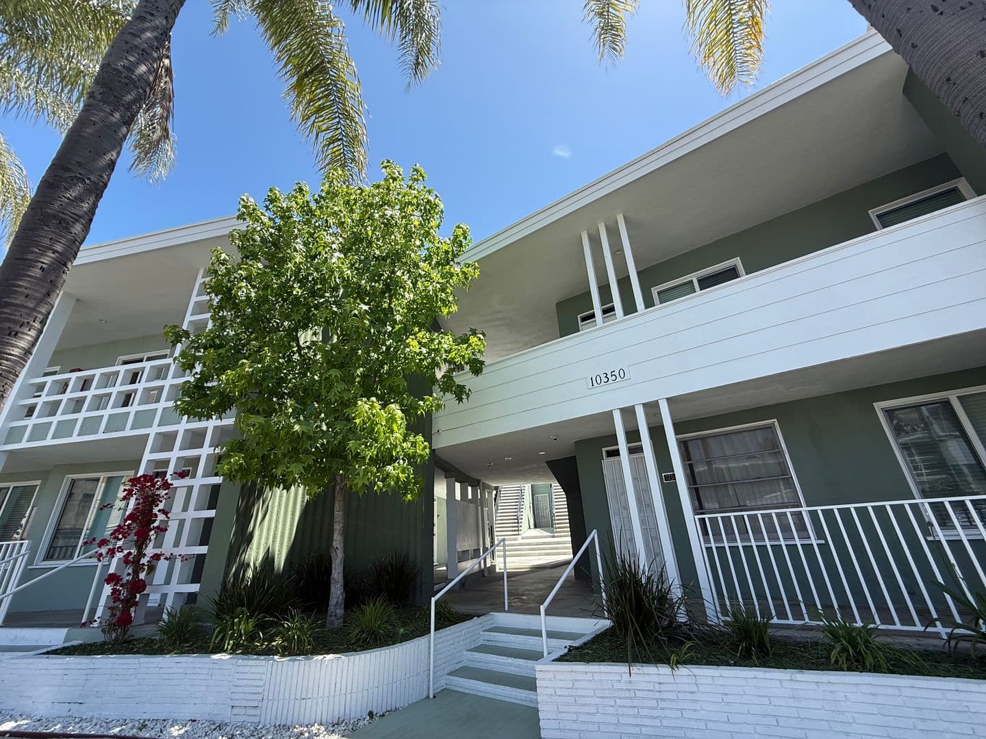 Los Angeles Apartment: 10340-84 Bellwood Ave.