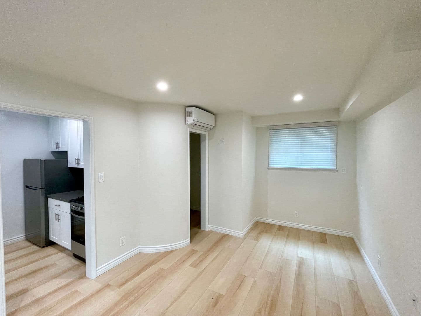 Los Angeles Apartment: 10340-84 Bellwood Ave.