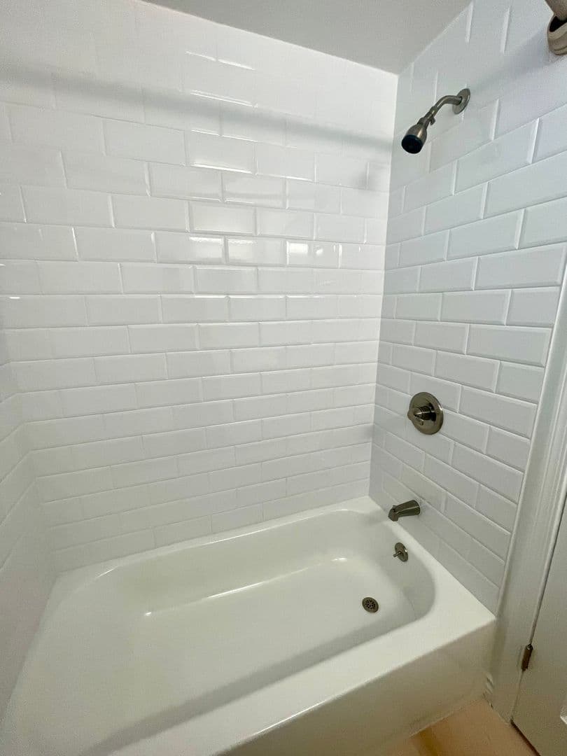 Los Angeles Apartment: 10340-84 Bellwood Ave.