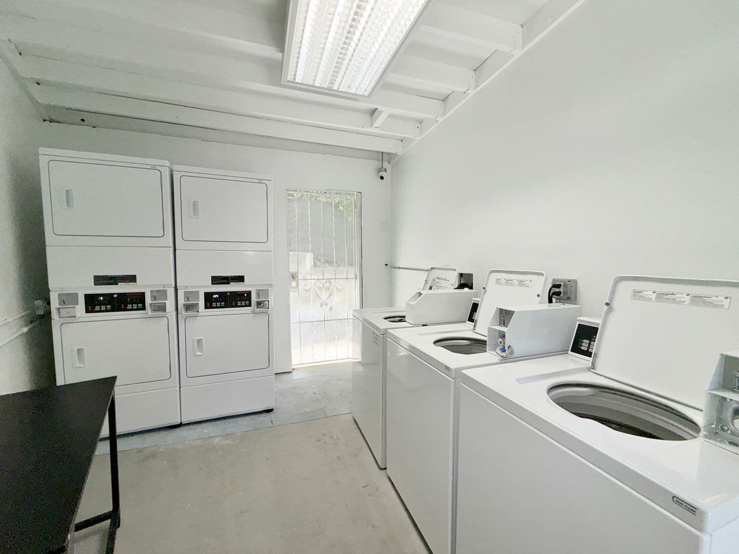 Los Angeles Apartment: 10340-84 Bellwood Ave.