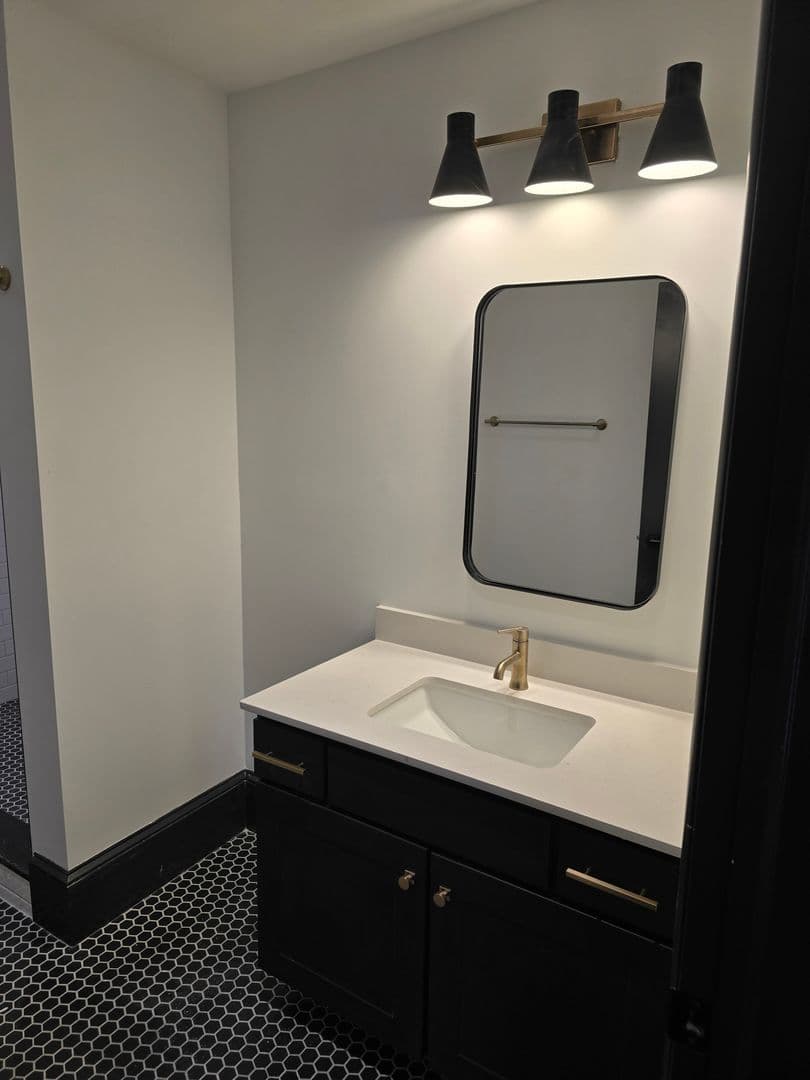 Easton Apartment: 400 Northampton Street