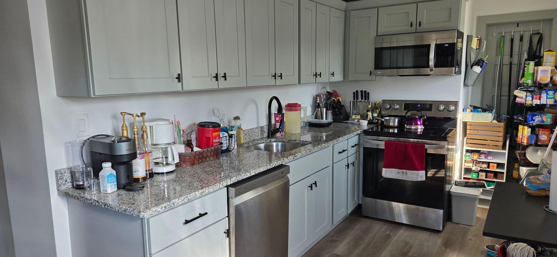 Washington Apartment: 37-39 Belvidere Avenue