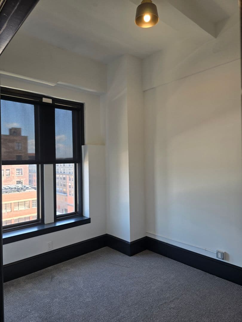 Easton Apartment: 400 Northampton Street