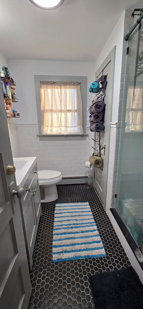 Washington Apartment: 37-39 Belvidere Avenue