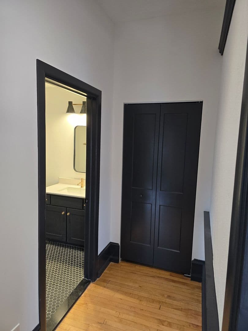 Easton Apartment: 400 Northampton Street