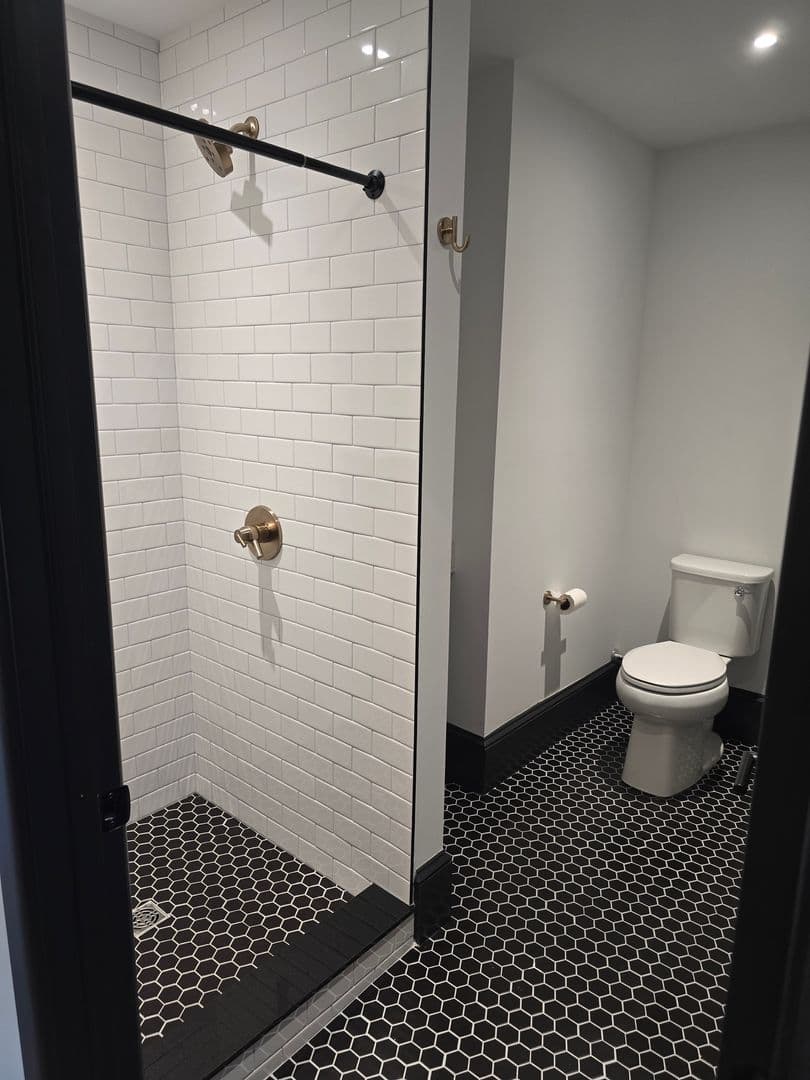 Easton Apartment: 400 Northampton Street