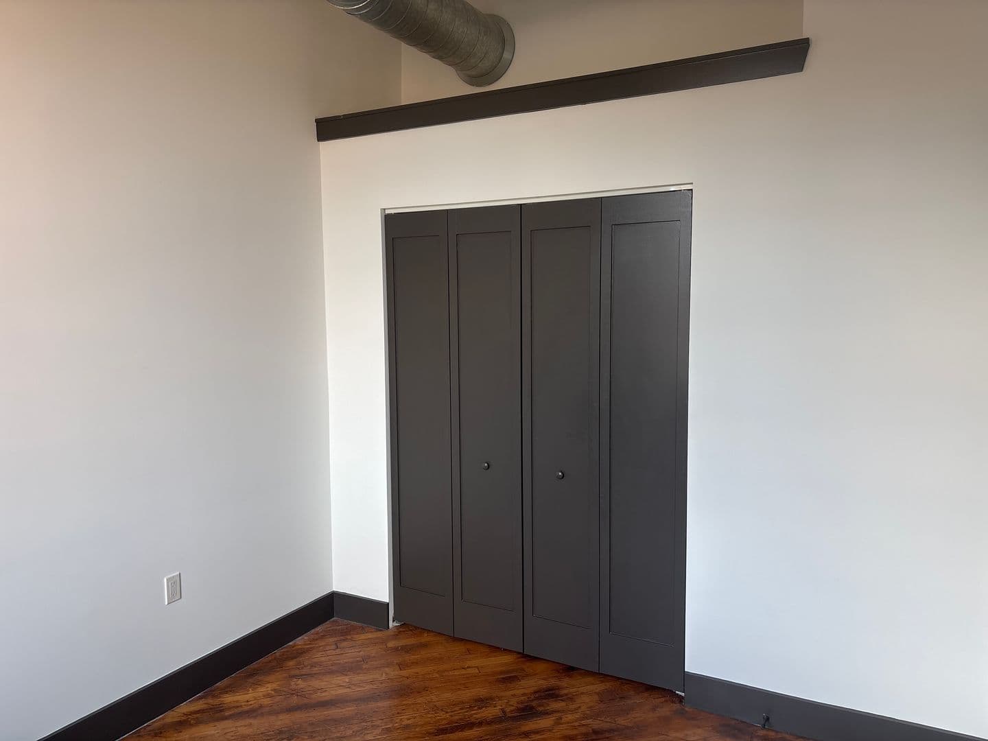 Easton Apartment: 657 N. 13th Street