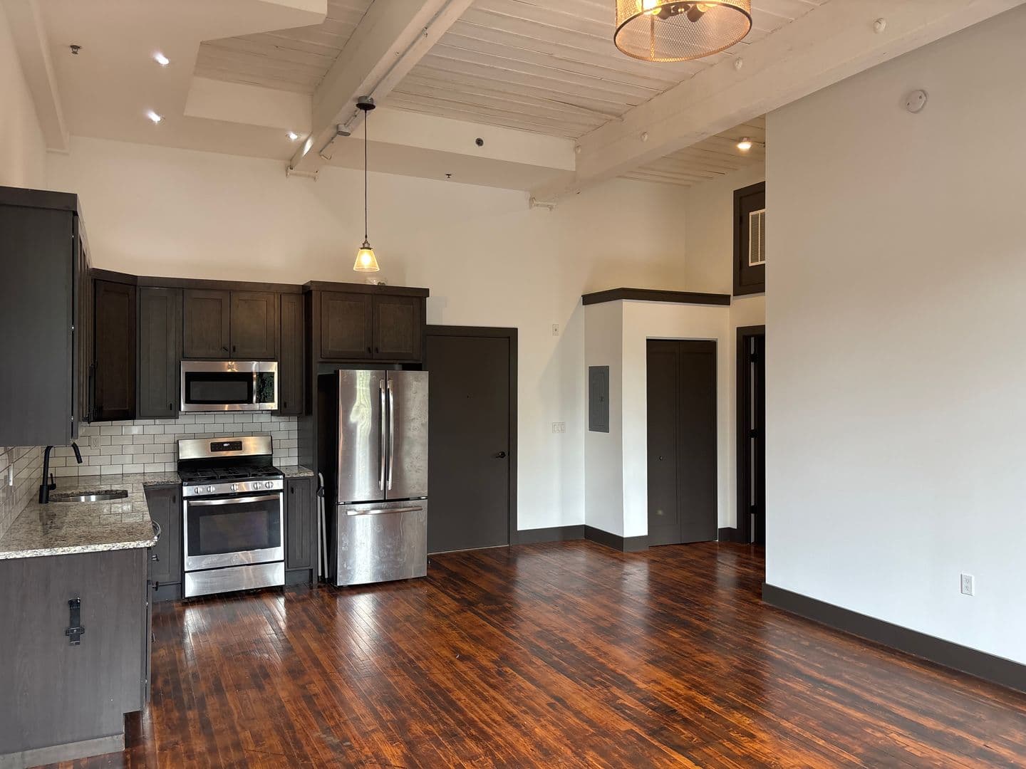 Easton Apartment: 651 N. 13th Street