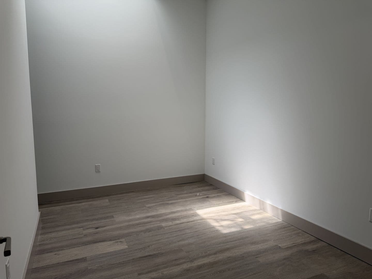 Easton Apartment: 684 Northampton Street
