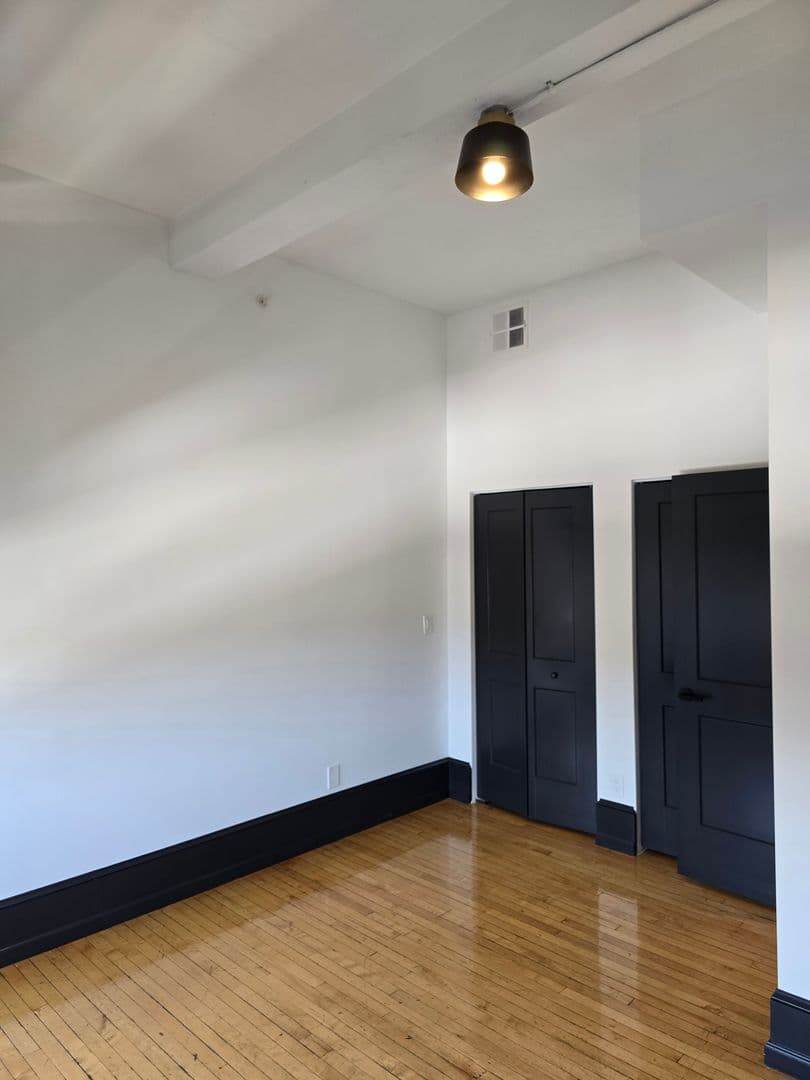 Easton Apartment: 400 Northampton Street