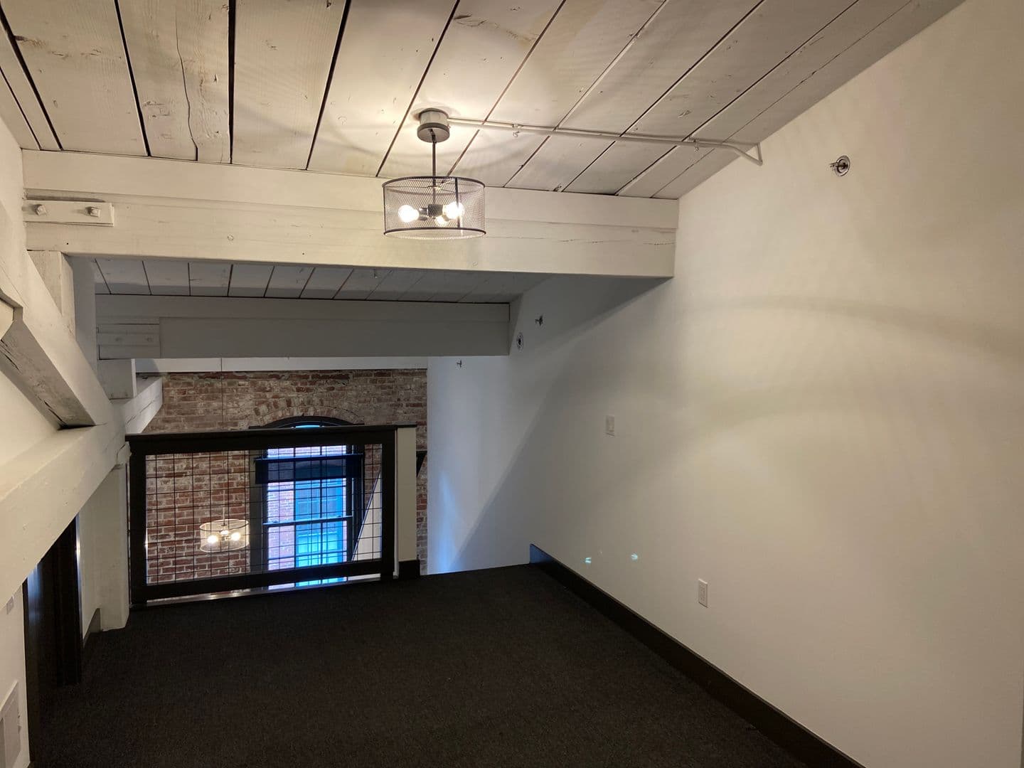 Easton Apartment: 1280 Simon Blvd