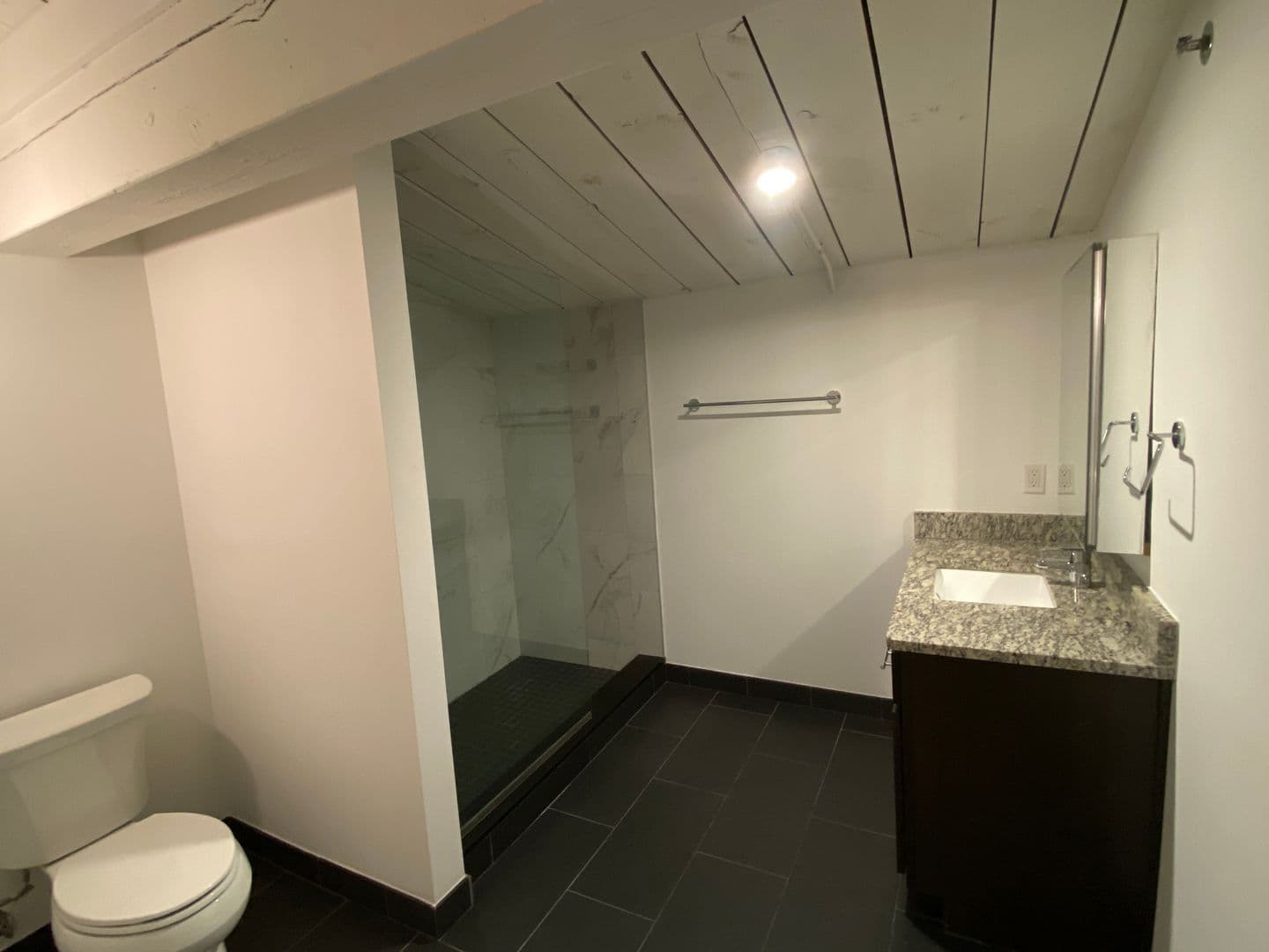 Easton Apartment: 1280 Simon Blvd
