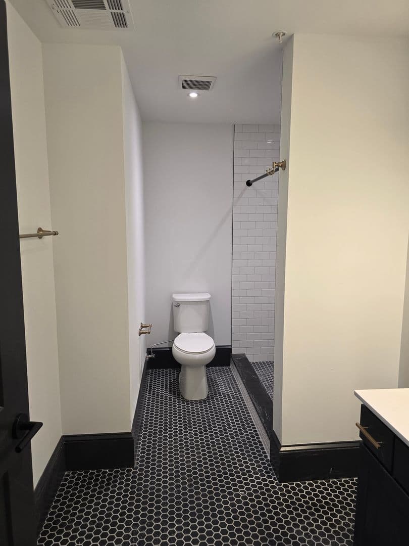 Easton Apartment: 400 Northampton Street