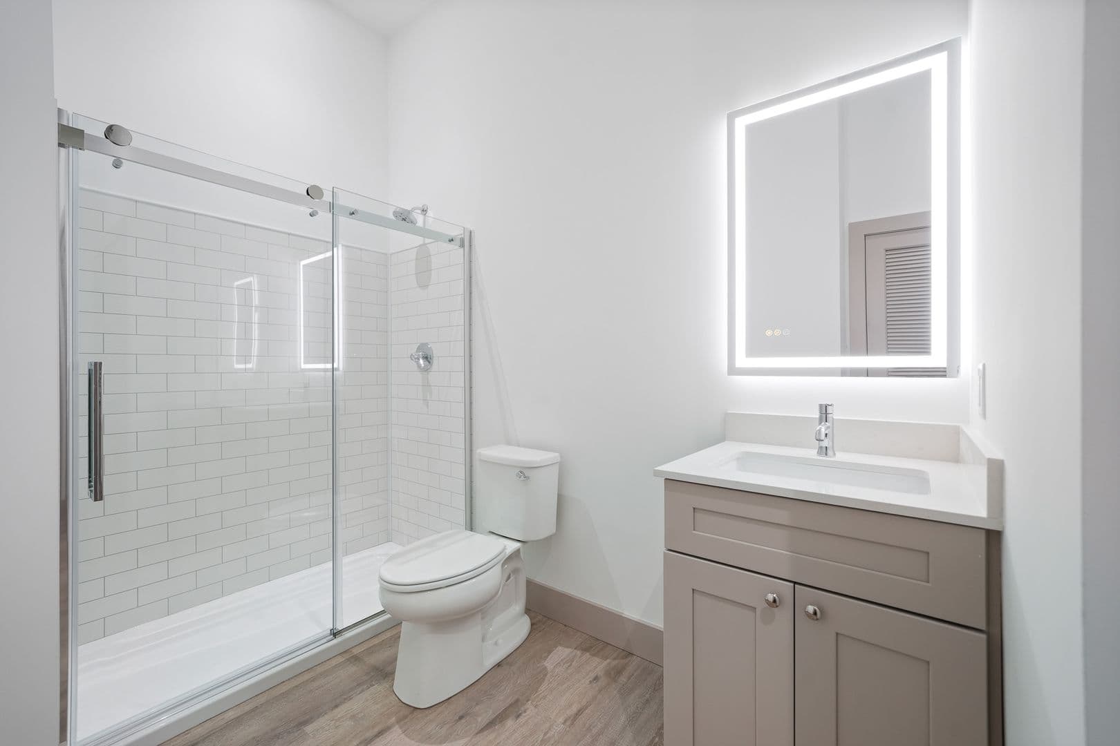 Easton Apartment: 684 Northampton Street