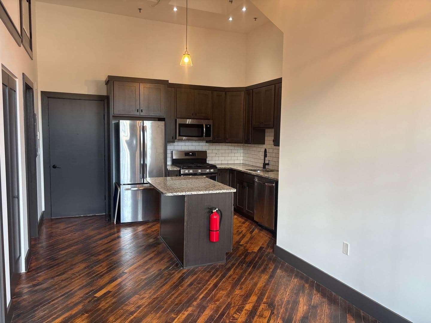 Easton Apartment: 657 N. 13th Street