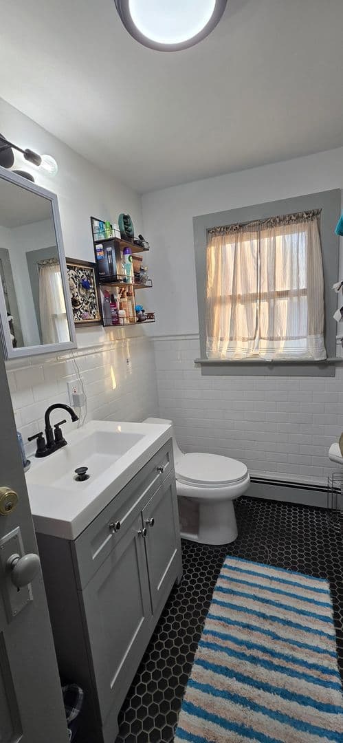 Washington Apartment: 37-39 Belvidere Avenue