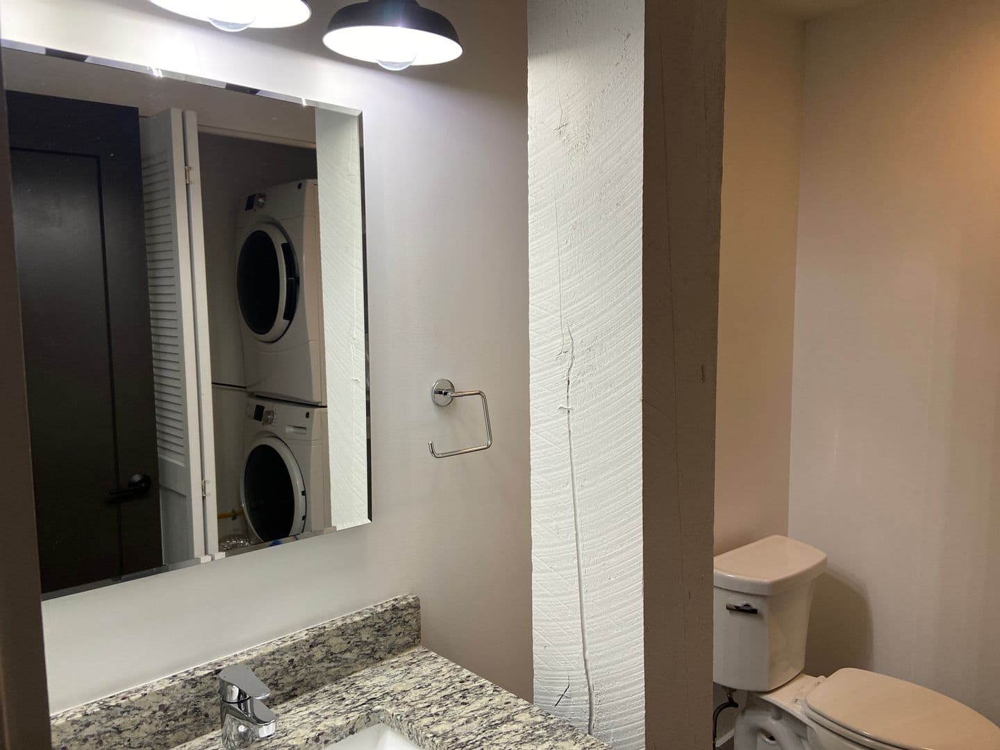Easton Apartment: 1280 Simon Blvd