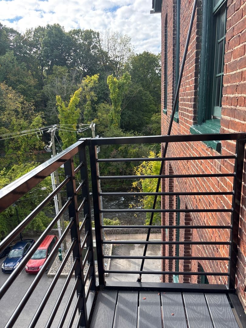 Easton Apartment: 651 N. 13th Street