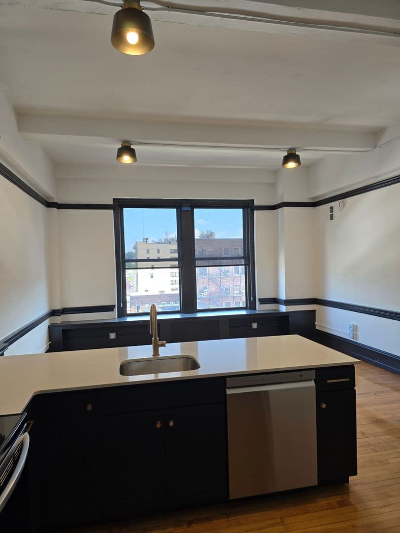 Easton Apartment: 400 Northampton Street