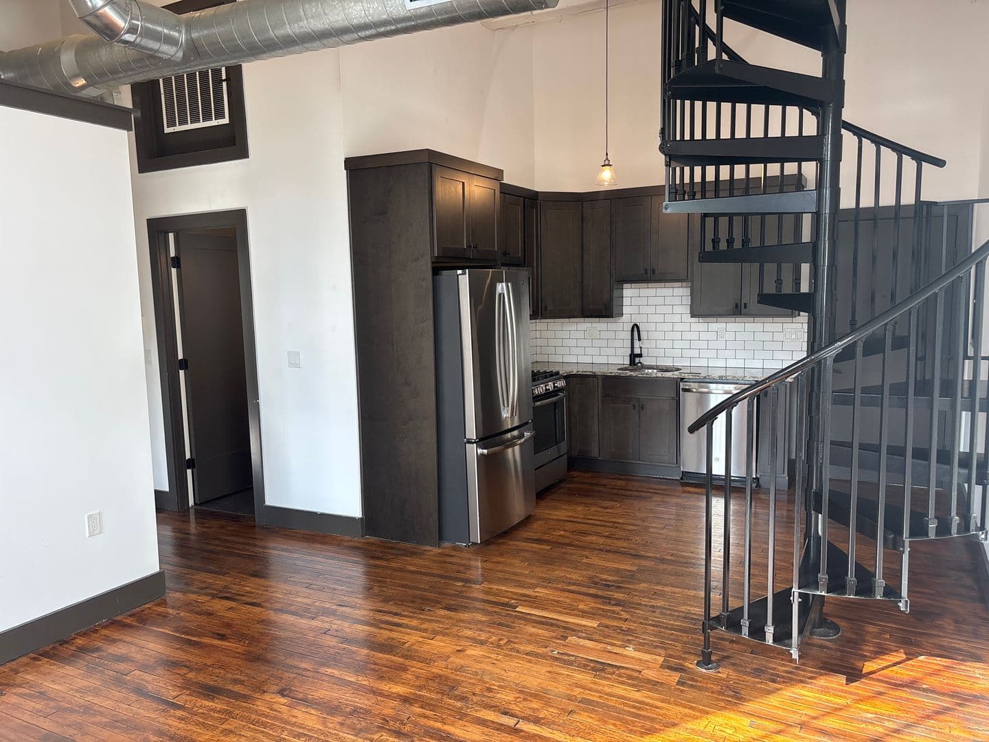 Easton Apartment: 651 N. 13th Street