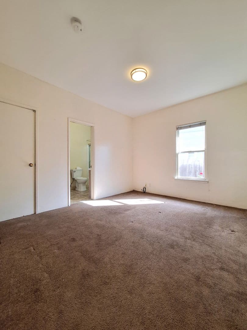 San Jose Apartment: 95 & 95 1/2 N. Buena Vista Ave