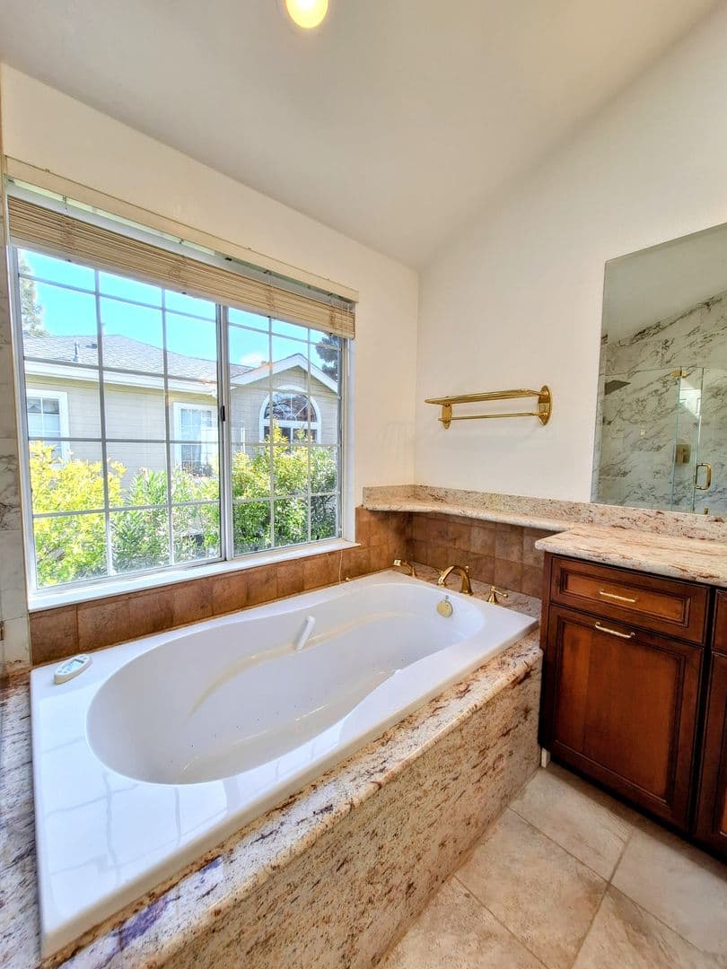 Redwood City House: 802 Schooner Bay Dr