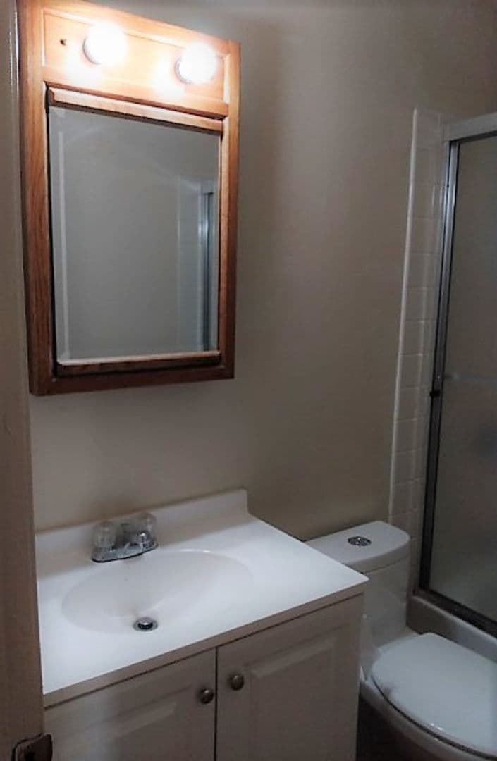 Antioch Apartment: 1107 W. 4th St #2