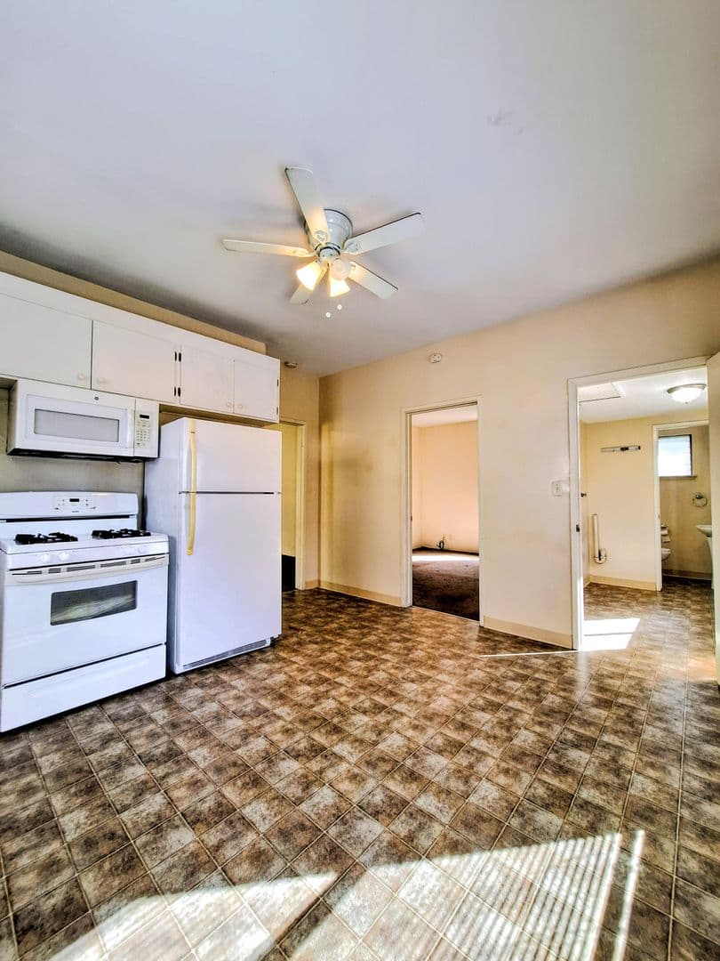 San Jose Apartment: 95 & 95 1/2 N. Buena Vista Ave